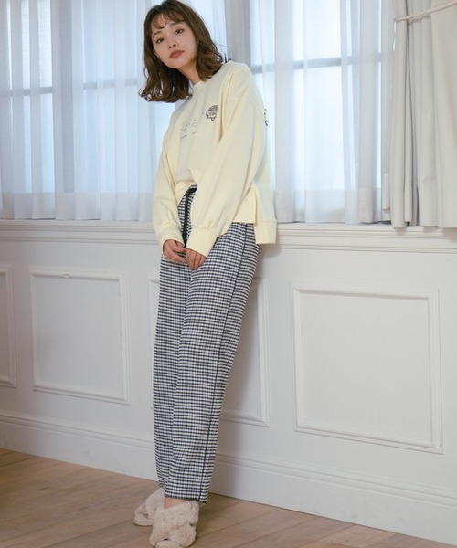 VIS（ビス）の「【ViSage】【MARION CREPESコラボ】裏毛起毛プリントプルオーバー（ルームウェア/パジャマ・レディース・ダークブラウン/クリーム・FREE）」の7枚目の写真