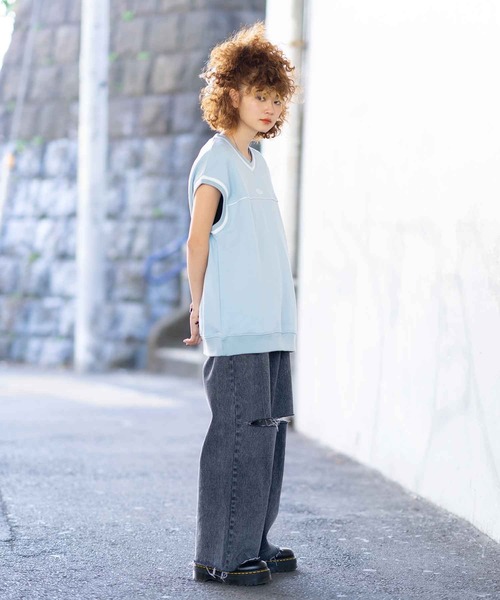 X-girl（エックスガール）の「CONTRAST LINE SWEAT VEST（ベスト・レディース・ライトブルー/ブラック/ベージュ・S/M）」の11枚目の写真