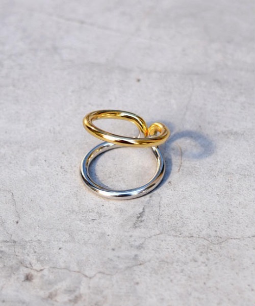 Marient（マリエント）の「Twin  Ring #2/リング（リング・レディース・シルバー×ゴールド・FREE）」の5枚目の写真