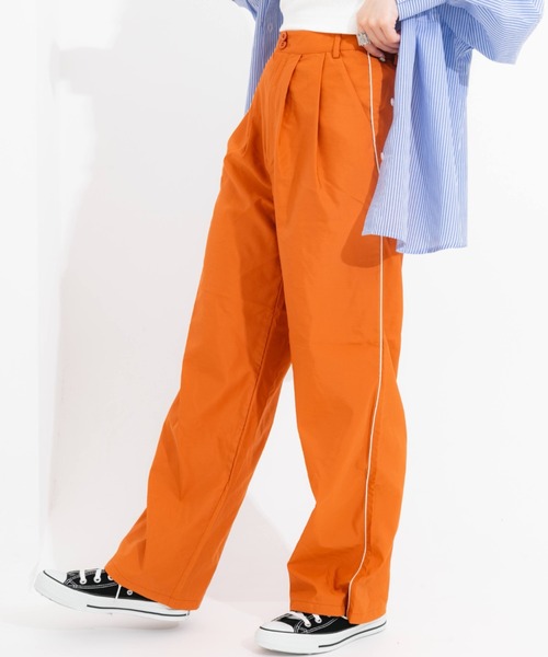 nemne store（ネンネストア）の「サイドラインタック入りナイロンパンツ（その他パンツ・レディース・アイボリー/オレンジ・フリー）」の2枚目の写真