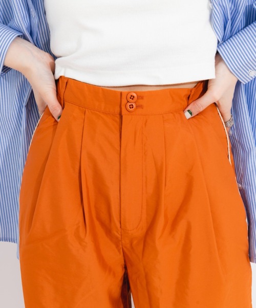 nemne store（ネンネストア）の「サイドラインタック入りナイロンパンツ（その他パンツ・レディース・アイボリー/オレンジ・フリー）」の9枚目の写真