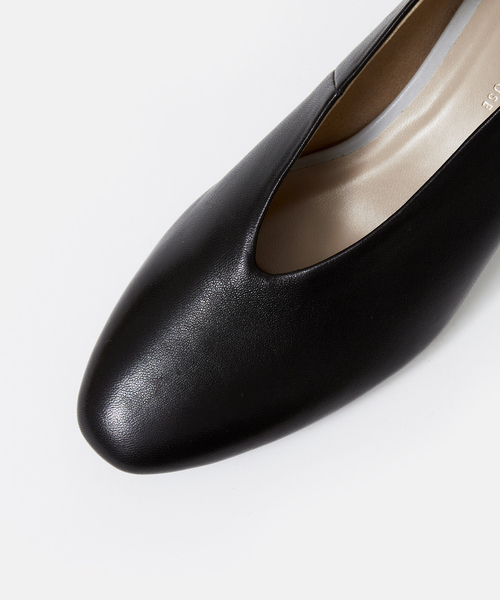 PICHE ABAHOUSE（ピシェ アバハウス）の「カラーヒールソフトパンプス（パンプス・レディース・ブラック/オフホワイト/ベージュ/マスタード・34/35/36/37/38/39/40）」の20枚目の写真