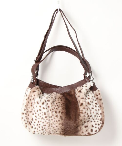 alcali(アルカリ)の「フロコ アクリルファー2WAYバッグ【取り扱い店舗限定】(ショルダーバッグ・レディース・ブラウン/グレイッシュベージュ・FREE)」の1枚目の写真