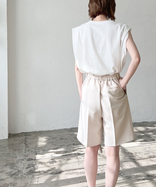 LIAN（リアン）の「テーラードジャケット＆ハーフパンツ　セットアップ（テーラードジャケット・レディース・アイボリー/ブラック/グレー/グレイッシュベージュ/ネイビー・FREE）」の11枚目の写真