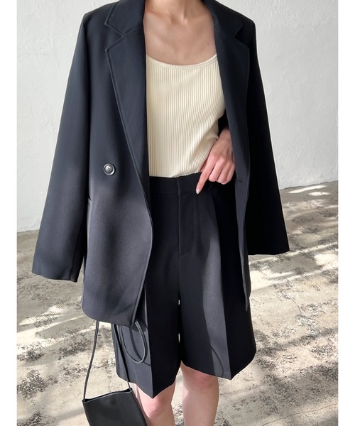 LIAN（リアン）の「テーラードジャケット＆ハーフパンツ　セットアップ（テーラードジャケット・レディース・アイボリー/ブラック/グレー/グレイッシュベージュ/ネイビー・FREE）」の15枚目の写真