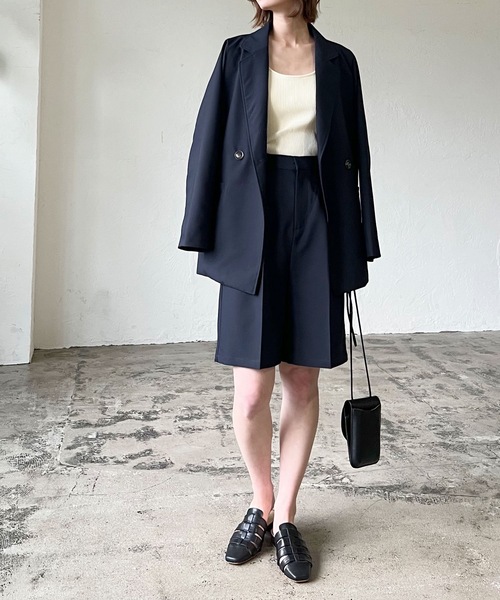 LIAN（リアン）の「テーラードジャケット＆ハーフパンツ　セットアップ（テーラードジャケット・レディース・アイボリー/ブラック/グレー/グレイッシュベージュ/ネイビー・FREE）」の16枚目の写真