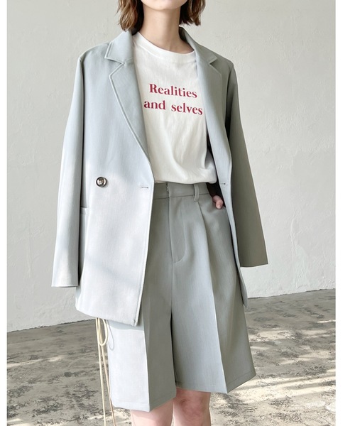 LIAN（リアン）の「テーラードジャケット＆ハーフパンツ　セットアップ（テーラードジャケット・レディース・アイボリー/ブラック/グレー/グレイッシュベージュ/ネイビー・FREE）」の9枚目の写真