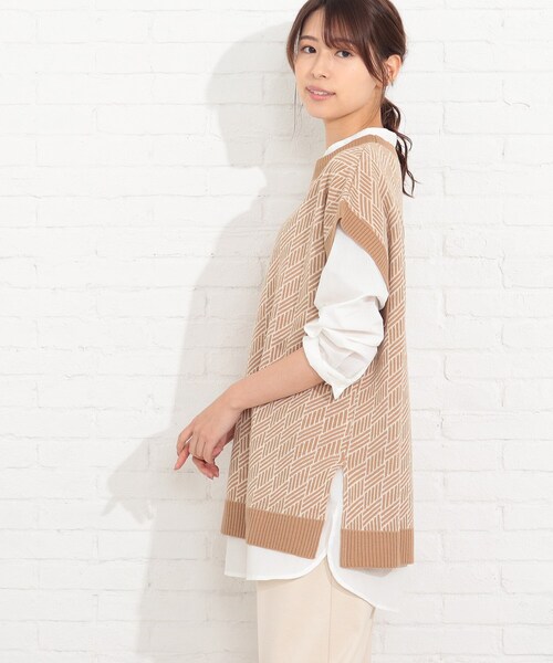 SHOO・LA・RUE（シューラルー）の「◆【2点セット】ジャカードベスト×バンドカラーシャツ（その他トップス・レディース・ブラック/グリーン/サンドベージュ・02/03/04）」の4枚目の写真