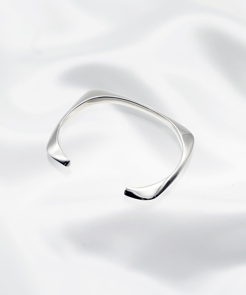 BYOKA（ビョーカ）の「【BYOKA / ビョーカ】SILVER925 MODIFICATION CUFF / ブレスレット（バングル/リストバンド・レディース・シルバー・FREE）」の4枚目の写真