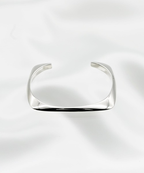 BYOKA（ビョーカ）の「【BYOKA / ビョーカ】SILVER925 MODIFICATION CUFF / ブレスレット（バングル/リストバンド・レディース・シルバー・FREE）」の3枚目の写真