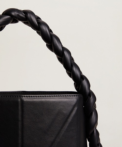 chuclla】【2022/SS】Crochet handle deformation bag cha22s003