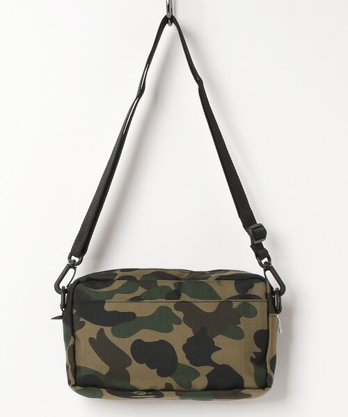 A BATHING APE(アベイシングエイプ)の「1ST CAMO MINI SHOULDER BAG M (CORDURA)(ショルダーバッグ・メンズ・グリーン・FREE)」の3枚目の写真