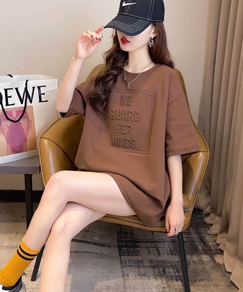 WEGO（ウィゴー）の「WEGO/エンボスプリントTシャツ（Tシャツ/カットソー・レディース・ブラウン/ホワイト/グレー/ブラック・FREE）」の4枚目の写真