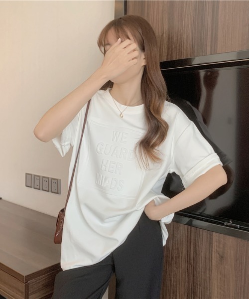 WEGO（ウィゴー）の「WEGO/エンボスプリントTシャツ（Tシャツ/カットソー・レディース・ブラウン/ホワイト/グレー/ブラック・FREE）」の6枚目の写真