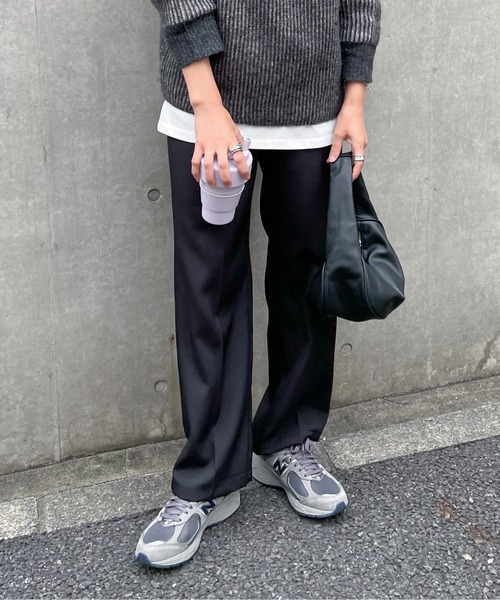 feepur（フェピュール）の「センタープレスストレートカラースラックス（スラックス・レディース・ダークグリーン/ブルー/オレンジ/グリーン系その他/アイボリー/ブラック/ベビーピンク/レッド/モカ・MEDIUM/SMALL）」の3枚目の写真