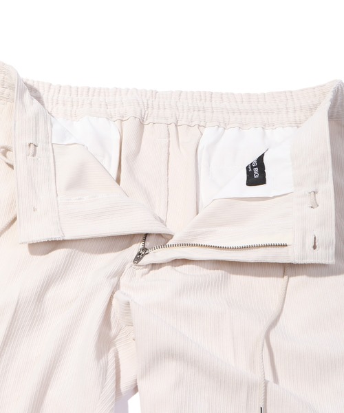 MEN'S BIGI（メンズビギ）の「親子コーデュロイストレッチイージースラックス（スラックス・メンズ・ブラック/ベージュ/オフホワイト・01/02/03/04）」の15枚目の写真