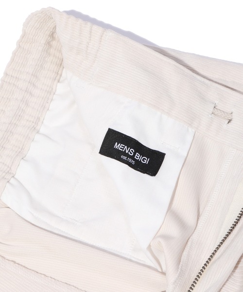 MEN'S BIGI（メンズビギ）の「親子コーデュロイストレッチイージースラックス（スラックス・メンズ・ブラック/ベージュ/オフホワイト・01/02/03/04）」の16枚目の写真