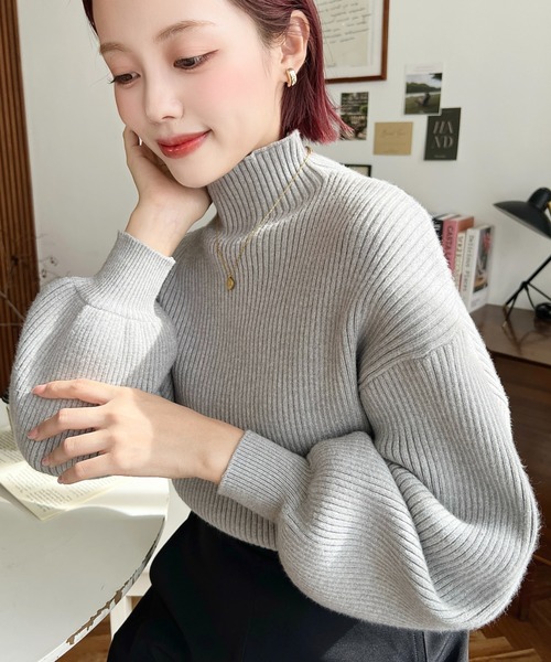 moment+（モーメントプラス）の「【累計販売枚数1万枚突破！】7G ボトルネックボリュームスリーブリブニットプルオーバー（ニット/セーター・レディース・アイボリー/イエロー/ピンク/オレンジ/ブルー/ブラック/ナチュラル/ラベンダー/ピンクベージュ/ライトブルー/杢グレー/ボルドー/チャコールグレー/ブラウン・FREE/M/L）」の5枚目の写真