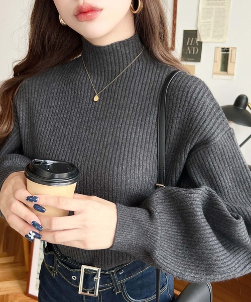 moment+（モーメントプラス）の「【累計販売枚数1万枚突破！】7G ボトルネックボリュームスリーブリブニットプルオーバー（ニット/セーター・レディース・アイボリー/イエロー/ピンク/オレンジ/ブルー/ブラック/ナチュラル/ラベンダー/ピンクベージュ/ライトブルー/杢グレー/ボルドー/チャコールグレー/ブラウン・FREE/M/L）」の4枚目の写真