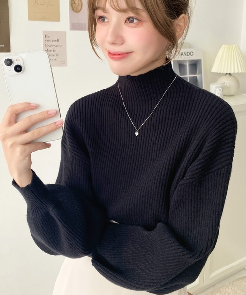 moment+（モーメントプラス）の「【累計販売枚数1万枚突破！】7G ボトルネックボリュームスリーブリブニットプルオーバー（ニット/セーター・レディース・アイボリー/イエロー/ピンク/オレンジ/ブルー/ブラック/ナチュラル/ラベンダー/ピンクベージュ/ライトブルー/杢グレー/ボルドー/チャコールグレー/ブラウン・FREE/M/L）」の20枚目の写真