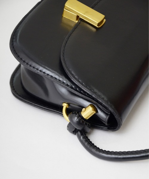ibeul_（イベール）の「クラシックミニショルダーバッグ（ショルダーバッグ・レディース・ブラック/キャメル/ワイン・FREE）」の11枚目の写真