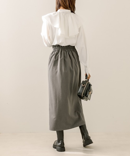 OLIVE des OLIVE(オリーブデオリーブ)の「ラッフルカラ―付ブラウス(シャツ/ブラウス・レディース・ホワイト/オフホワイト/ネイビー・FREE)」の5枚目の写真