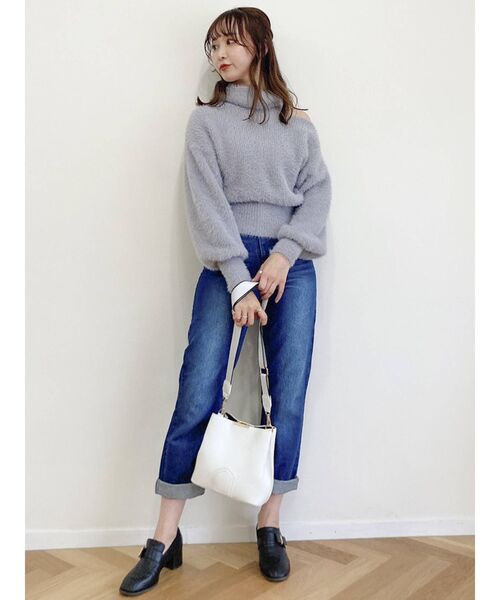 dazzlin（ダズリン）の「ショルダーオープンシャギーニットトップス（ニット/セーター・レディース・レッド/オフホワイト/グレー/ベージュ・FREE）」の16枚目の写真