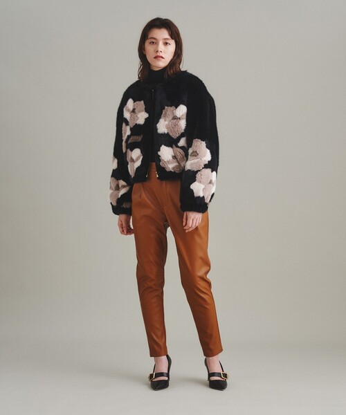GRACE CONTINENTAL(グレースコンチネンタル)の「パッチワークフェイクファージャケット(ブルゾン・レディース・ブラック/ベージュ・36/38)」の2枚目の写真
