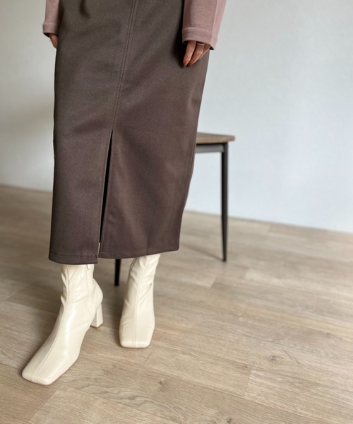 ISOOK(アイスー)の「【ZOZO限定】Front slit skirt / フロントスリットスカート(スカート・レディース・カーキ/ブラウン・FREE)」の4枚目の写真