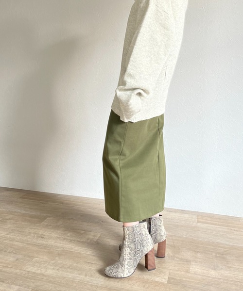 ISOOK(アイスー)の「【ZOZO限定】Front slit skirt / フロントスリットスカート(スカート・レディース・カーキ/ブラウン・FREE)」の20枚目の写真