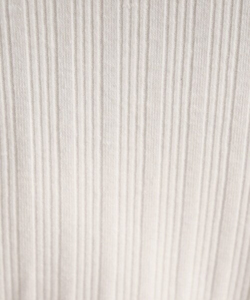 SHOO・LA・RUE（シューラルー）の「◆【美しく見せるサイズ感】ランダムリブ タンクトップ（タンクトップ・レディース・ブラック/ホワイト系/ナチュラル・04/03/02）」の10枚目の写真