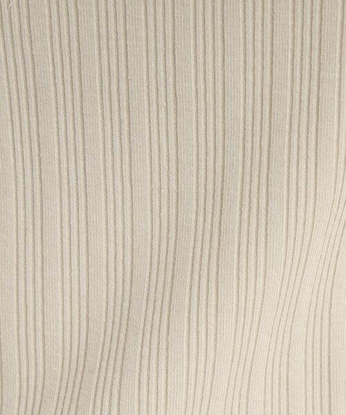 SHOO・LA・RUE（シューラルー）の「◆【美しく見せるサイズ感】ランダムリブ タンクトップ（タンクトップ・レディース・ブラック/ホワイト系/ナチュラル・04/03/02）」の17枚目の写真