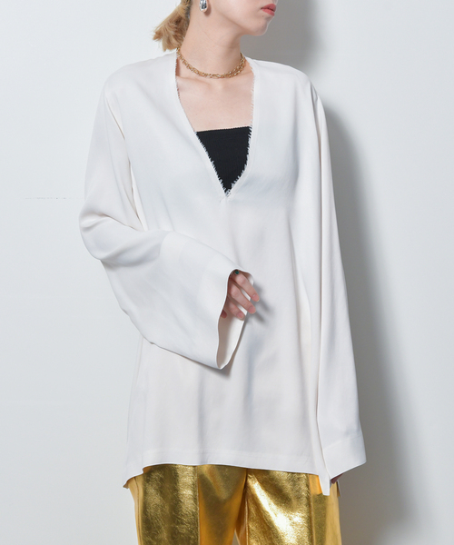 【2023SS】CITYSHOP V NECK SATIN ブラウス CITYSHOP（シティーショップ）の「V NECK SATIN ブラウス