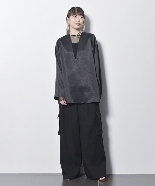 【2023SS】CITYSHOP V NECK SATIN ブラウス CITYSHOP（シティーショップ）の「V NECK SATIN ブラウス