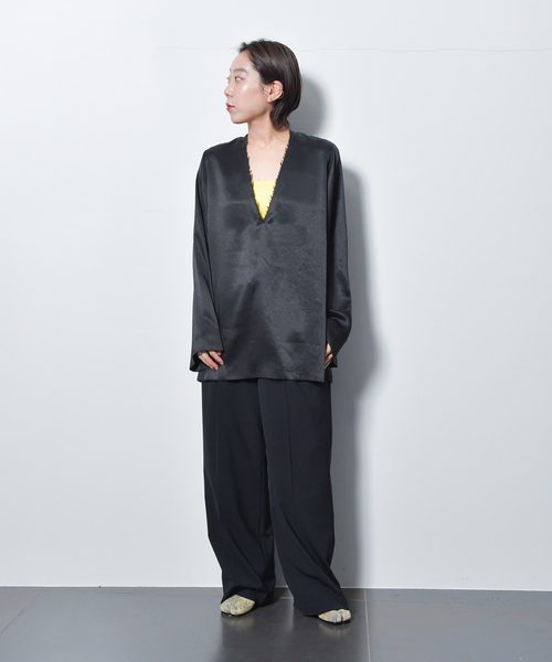 CITYSHOP（シティーショップ）の「V NECK SATIN ブラウス