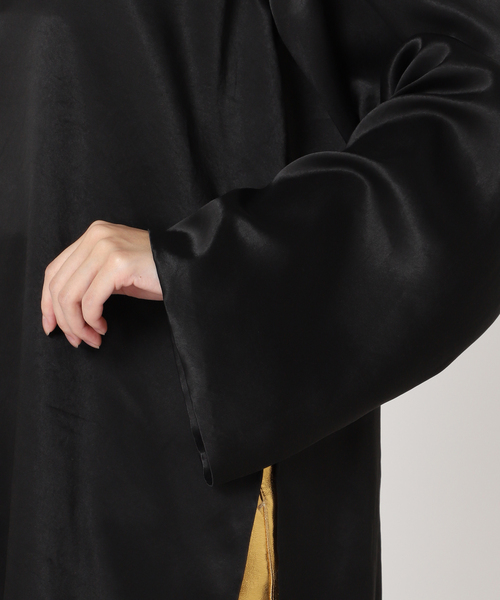 【2023SS】CITYSHOP V NECK SATIN ブラウス CITYSHOP（シティーショップ）の「V NECK SATIN ブラウス