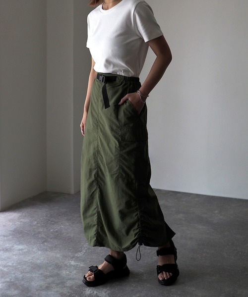 Riberry（リベリー）の「ナイロンカーゴスカート（スカート・レディース・カーキ/ブラック・MEDIUM）」の17枚目の写真