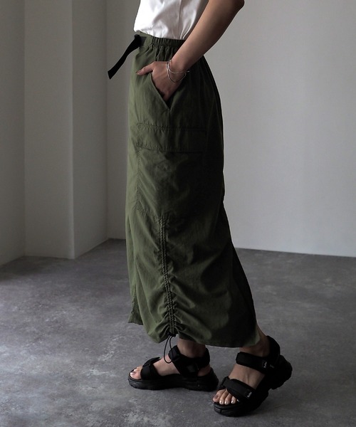 Riberry（リベリー）の「ナイロンカーゴスカート（スカート・レディース・カーキ/ブラック・MEDIUM）」の19枚目の写真