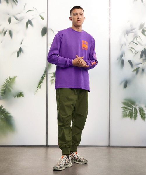 adidas（アディダス）の「adidas x IVY PARK 長袖グラフィックTシャツ 