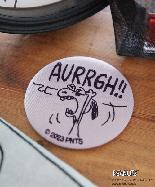 LEPSIM（レプシィム）の「【PEANUTS】刺繍コンパクトミラー　178039（手鏡/メイクミラー・レディース・グレー/イエロー/ベージュ/ライトグリーン・ONE SIZE）」の2枚目の写真