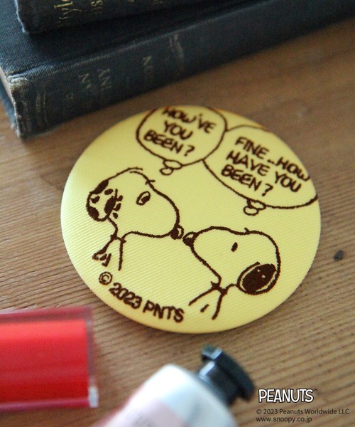 LEPSIM（レプシィム）の「【PEANUTS】刺繍コンパクトミラー　178039（手鏡/メイクミラー・レディース・グレー/イエロー/ベージュ/ライトグリーン・ONE SIZE）」の4枚目の写真