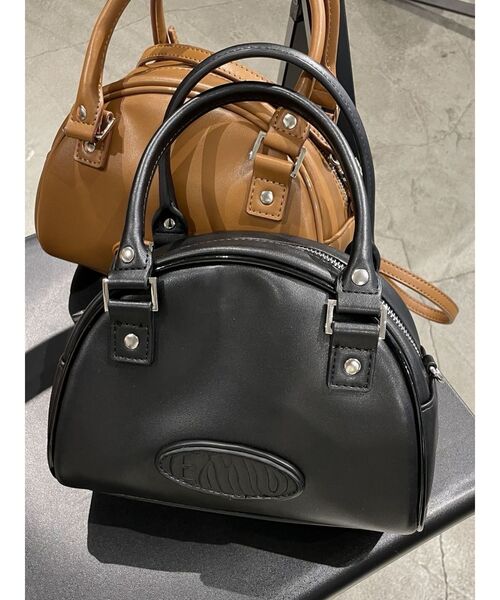 EMODA(エモダ)の「エンボスロゴボストンバッグ(ハンドバッグ・レディース・ブラック/クリア/ブラウン・FREE)」の6枚目の写真