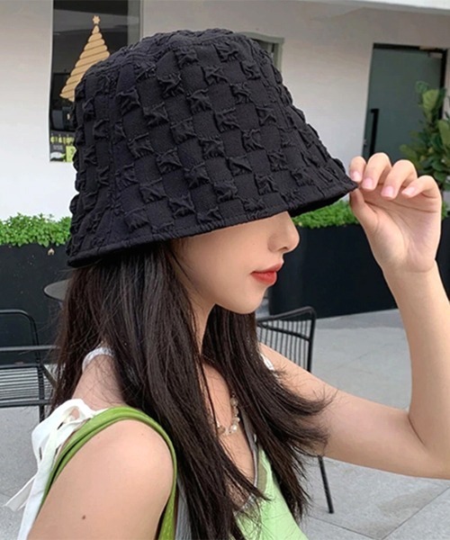 VIBGYOR Women（ヴィブジョー　ウィメン）の「【resonance】モノトーン ブロックチェック風 バケットハット（ハット・レディース・ブラック/ホワイト/ベージュ・FREE）」の3枚目の写真