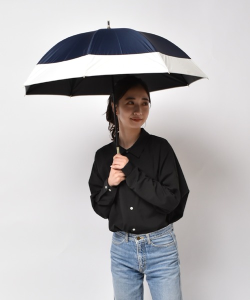 Waterfront(ウォーターフロント)の「スレンダーハンドル UVブロック ツートン(長傘・レディース・ピンク/モカ/サンドベージュ/ローズ/ホワイト×ネイビー/ネイビー×ホワイト・FREE)」の11枚目の写真