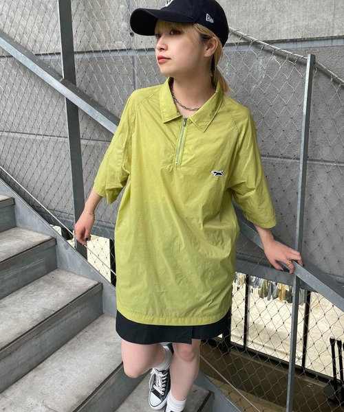 PENNEYS(ぺニーズ)の「【PENNEYS/ぺニーズ】別注 the FOX ハーフジップナイロンシャツ(シャツ/ブラウス・レディース・ベージュ/グリーン/ブラック・LARGE/MEDIUM)」の20枚目の写真