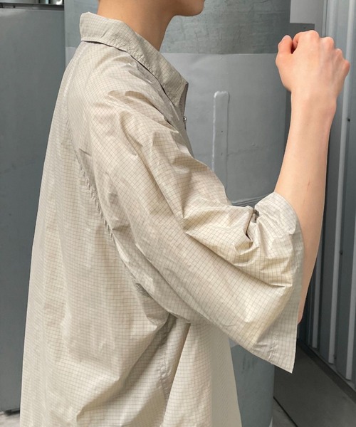 PENNEYS(ぺニーズ)の「【PENNEYS/ぺニーズ】別注 the FOX ハーフジップナイロンシャツ(シャツ/ブラウス・レディース・ベージュ/グリーン/ブラック・LARGE/MEDIUM)」の12枚目の写真