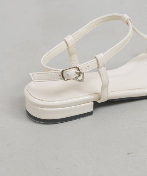 NEUNA（ヌナ）の「【程よい肌見せでヌーディな足元。】センターシームポイントトゥパンプス（サンダル・レディース・アイボリー/ブラック・SMALL/LARGE/MEDIUM）」の17枚目の写真