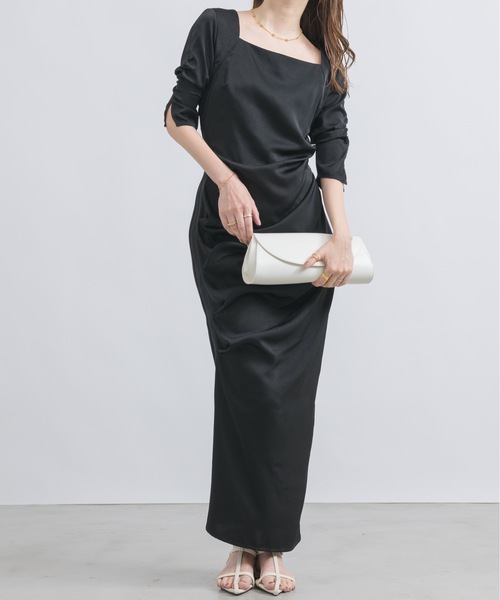 NEUNA（ヌナ）の「【程よい肌見せでヌーディな足元。】センターシームポイントトゥパンプス（サンダル・レディース・アイボリー/ブラック・SMALL/LARGE/MEDIUM）」の11枚目の写真