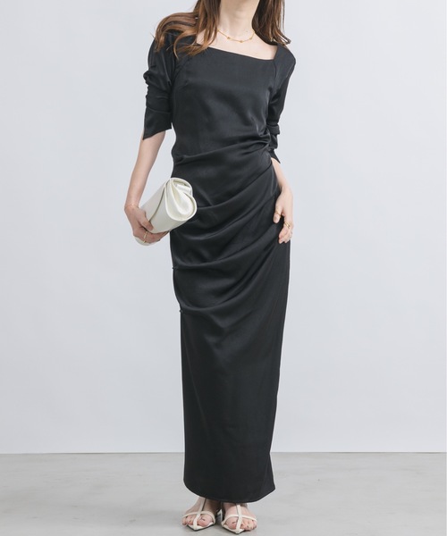 NEUNA（ヌナ）の「【程よい肌見せでヌーディな足元。】センターシームポイントトゥパンプス（サンダル・レディース・アイボリー/ブラック・SMALL/LARGE/MEDIUM）」の10枚目の写真