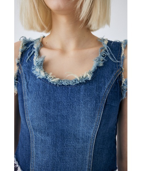 MOUSSY(マウジー)の「PANEL DENIM SLEEVELESS トップス(タンクトップ・レディース・ブルー・1/2)」の7枚目の写真